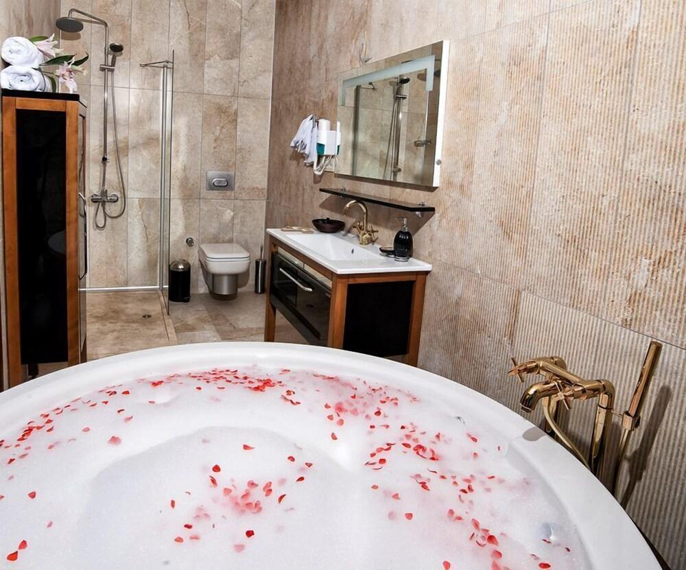 La Petra Hotel Измир Экстерьер фото